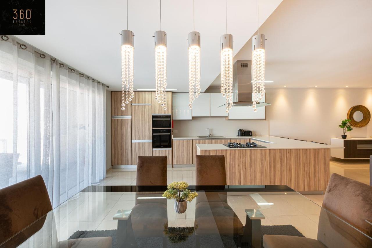 Seafront, Designer Apt With Private Terrace & Wifi By 360 Estates Pietà Extérieur photo